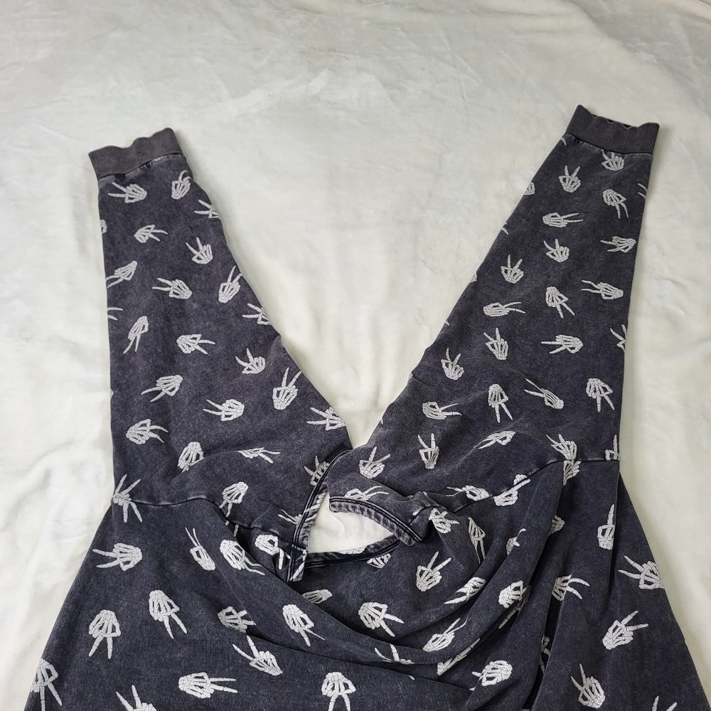 Torrid Lovesick Peace Skeleton Off Shoulder Tunic Sweatshirt Size 3 - Picture 10 of 11